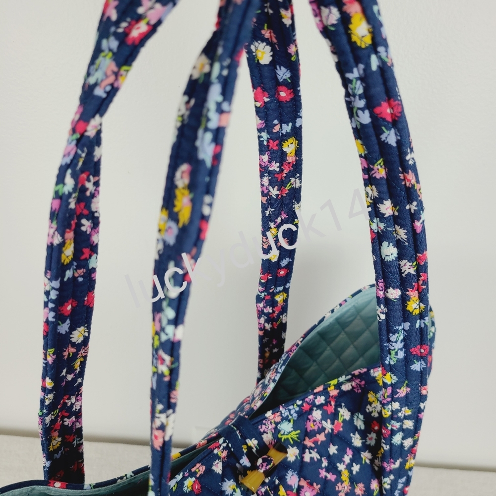 Vera Bradley Vera Tote Scattered Wildflowers NWT - Picture 7 of 9